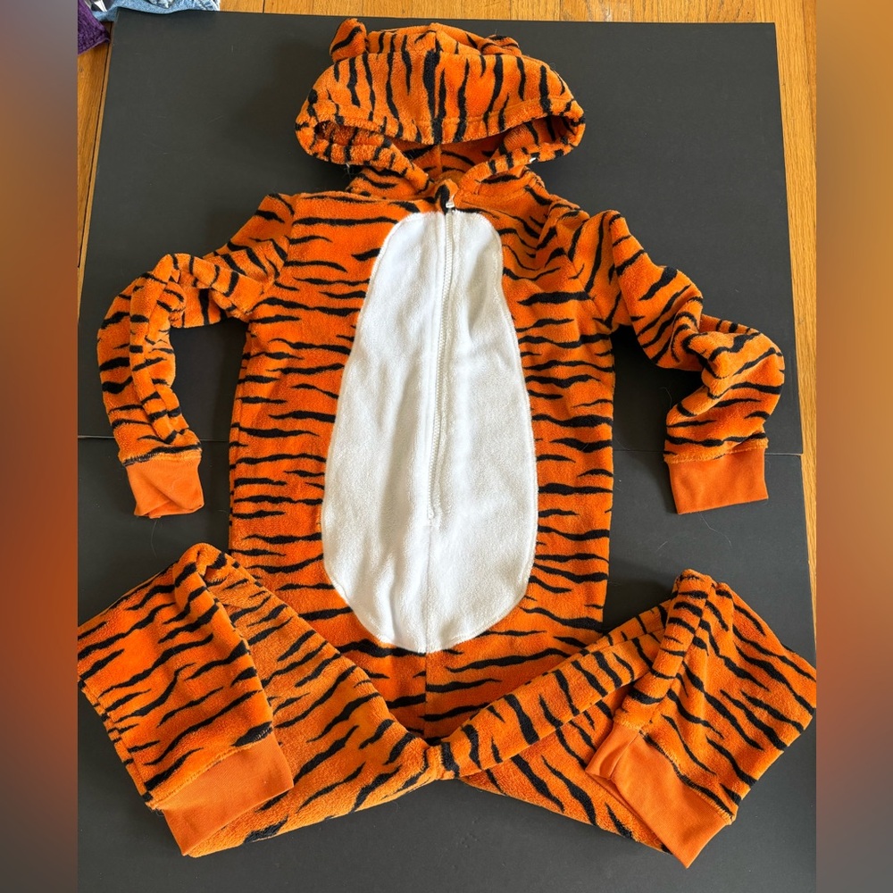 Old Navy Orange and Black Tiger Print Pajama Halloween Onesie L 10-12